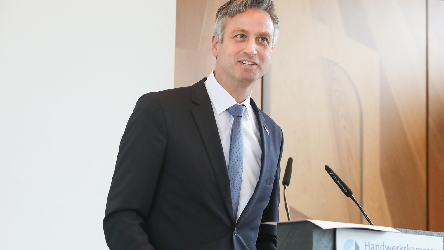 Hauptgeschäftsführer Peter Karst präsentierte der Vollversammlung die Bilanz 2019. 