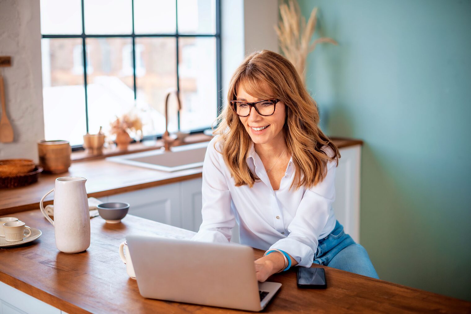 Frau am Laptop Eltern