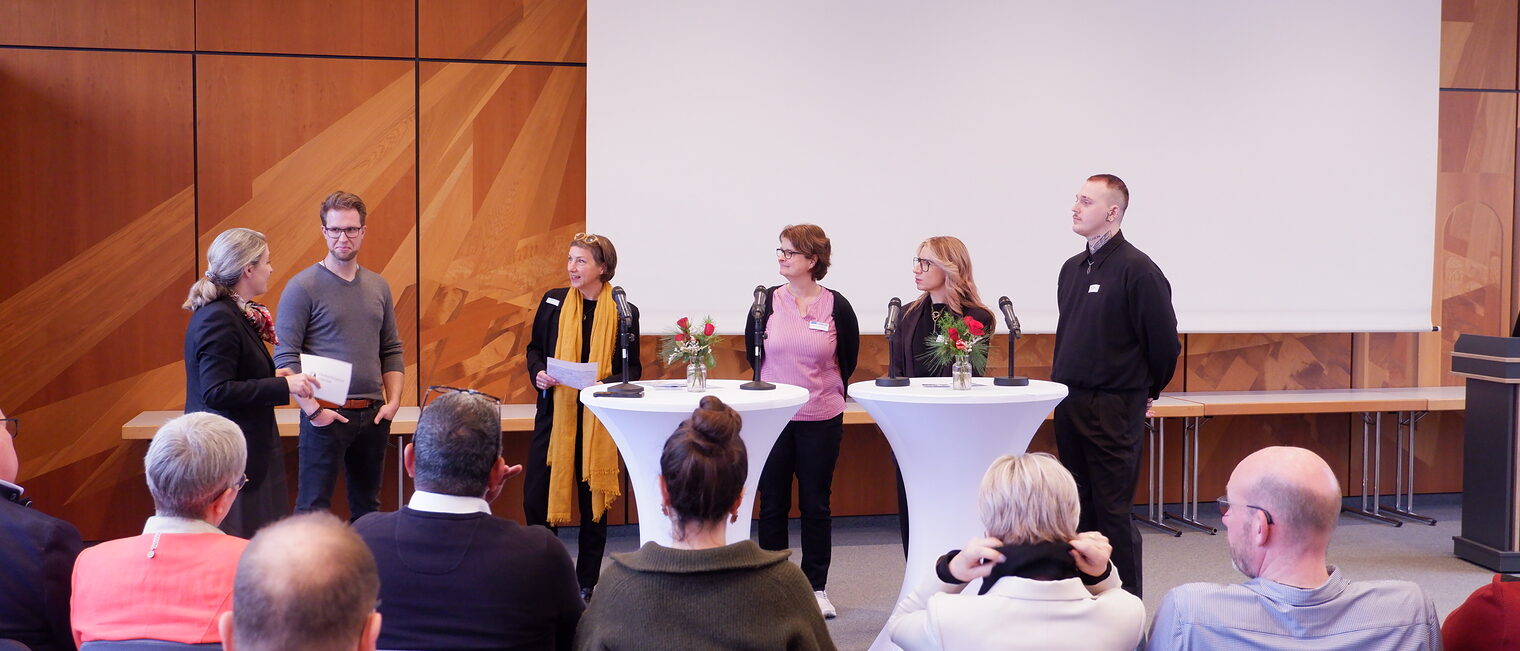 Podium beim Ehrenamtsforum 2025