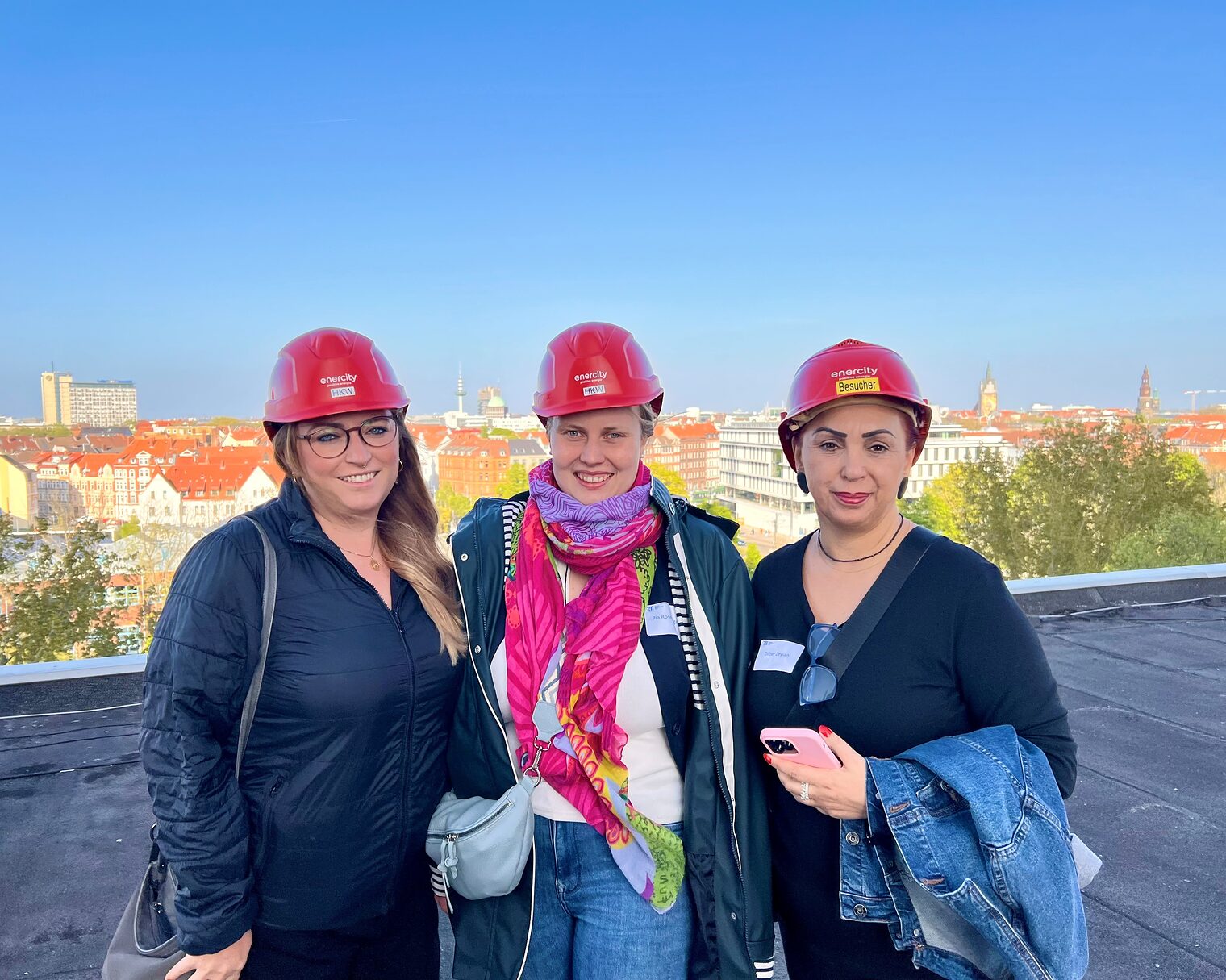 Christiane Geuer vom Salon Beleco, Pia Rosenhagen von der Rosenhagen Metallbau GmbH und Dilber Zeylan von Der Schnitt.